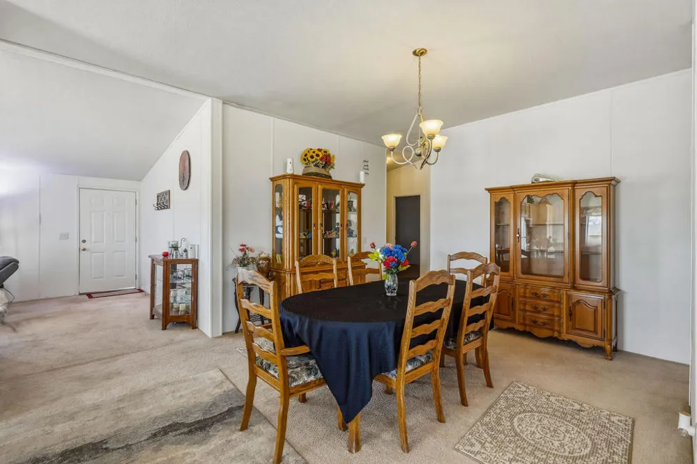 4634 Avenida La Manana Joshua Tree, CA 92252
