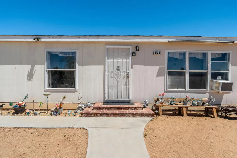 4634 Avenida La Manana Joshua Tree, CA 92252