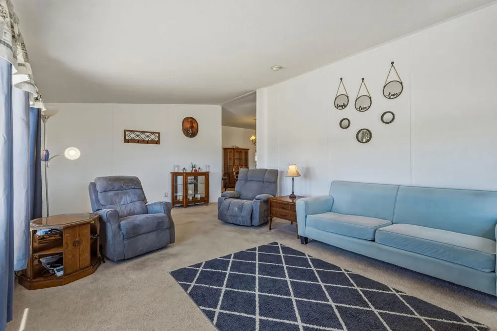 4634 Avenida La Manana Joshua Tree, CA 92252