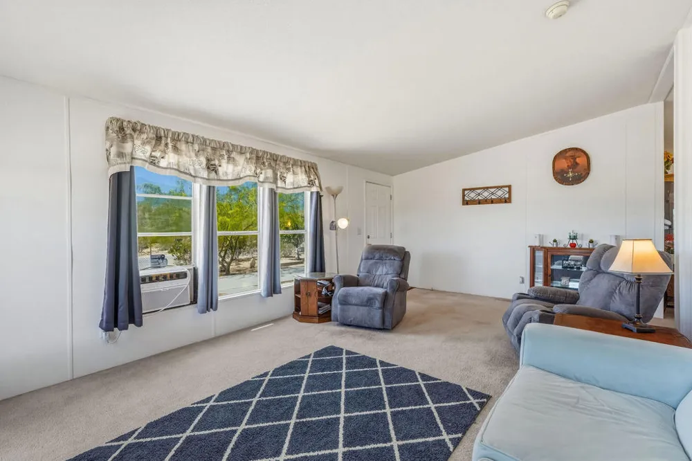 4634 Avenida La Manana Joshua Tree, CA 92252