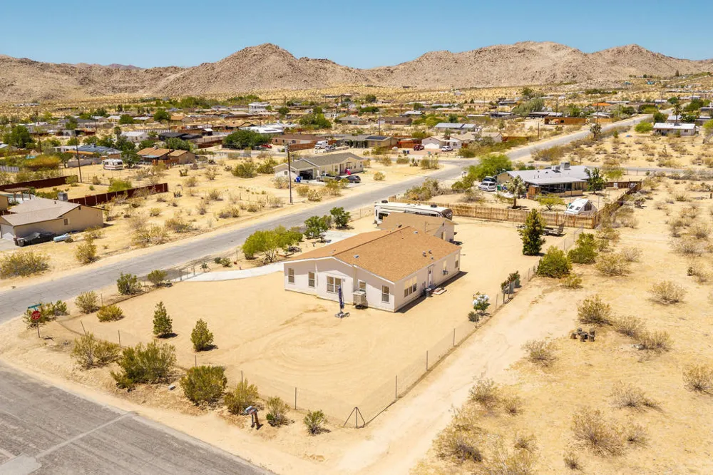 4634 Avenida La Manana Joshua Tree, CA 92252