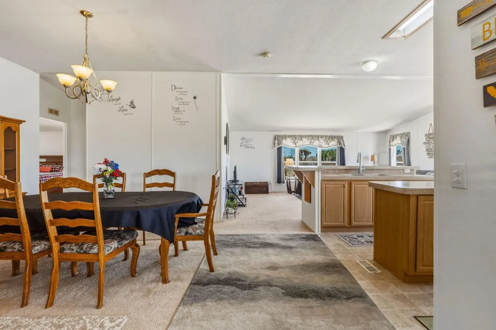 4634 Avenida La Manana Joshua Tree, CA 92252