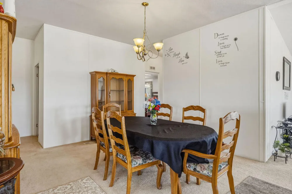 4634 Avenida La Manana Joshua Tree, CA 92252