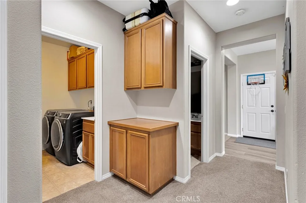 9048 Guadalupe Ave Oak Hills, CA 92344