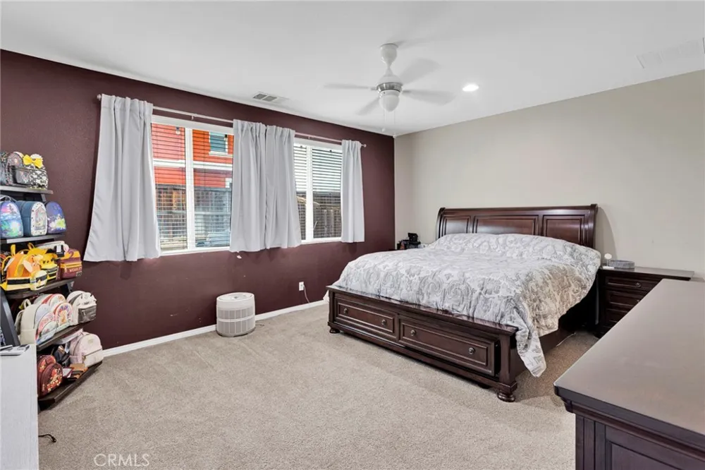 9048 Guadalupe Ave Oak Hills, CA 92344