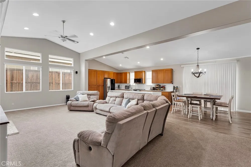 9048 Guadalupe Ave Oak Hills, CA 92344