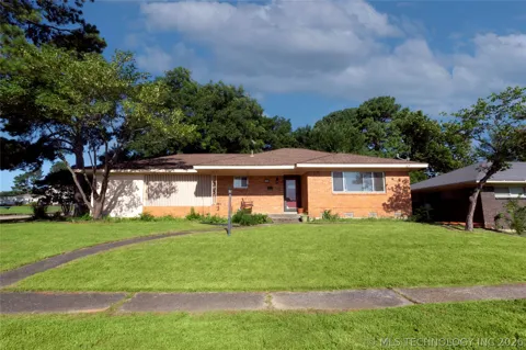 1715 Louise Drive
