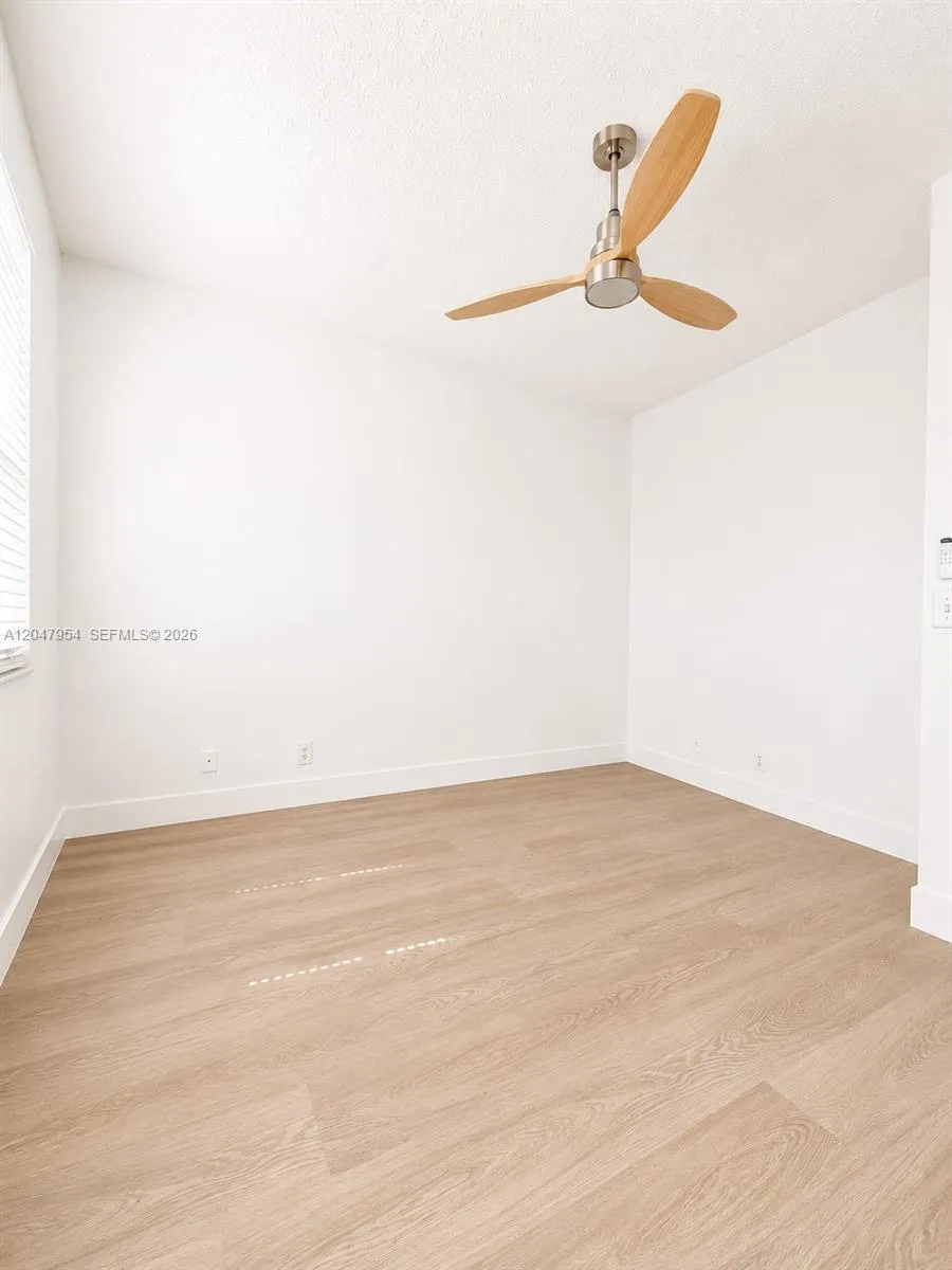 3 Whitehead Cir #3 Weston, FL 33326