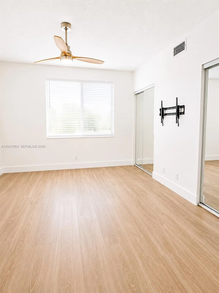 3 Whitehead Cir #3 Weston, FL 33326