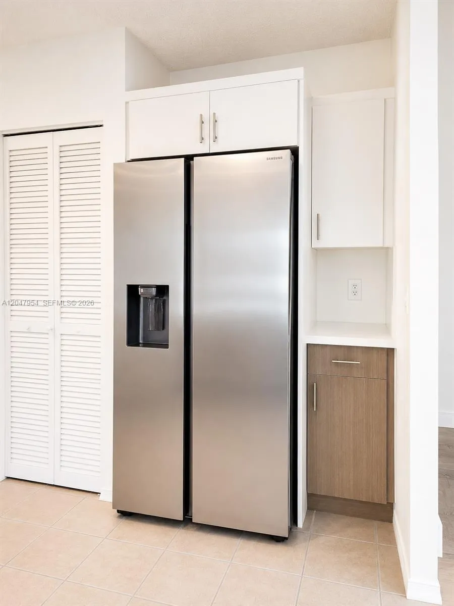 3 Whitehead Cir #3 Weston, FL 33326