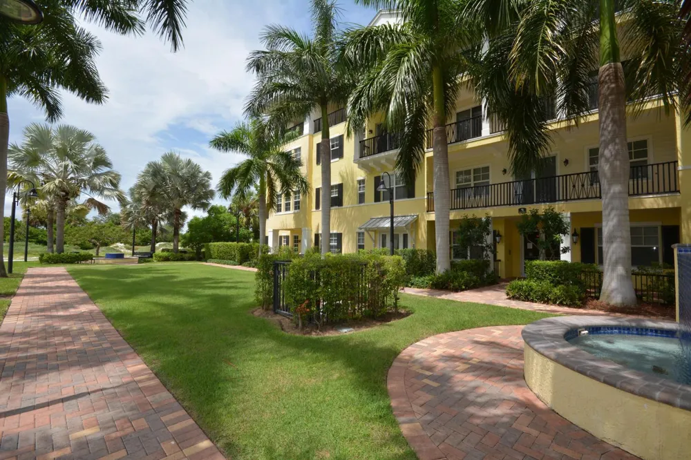 229 Latitude Circle Delray Beach, FL 33483
