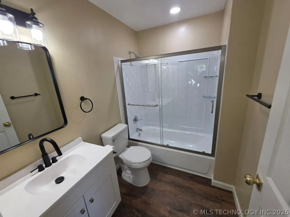 108055 3730 ROAD Okemah, OK 74859
