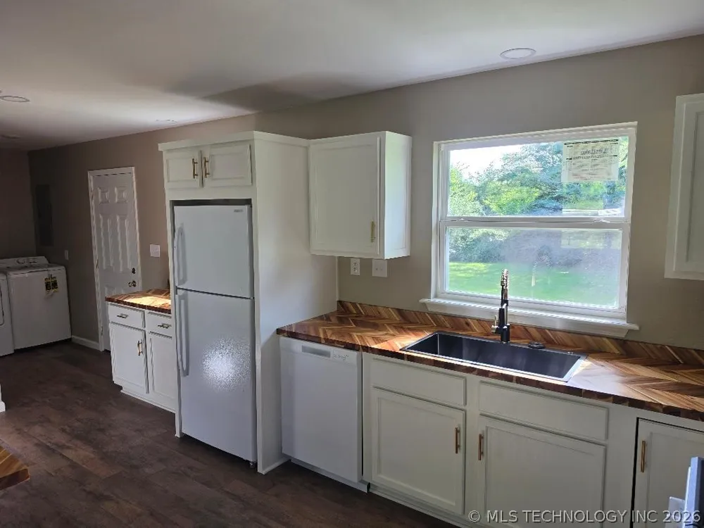 108055 3730 ROAD Okemah, OK 74859
