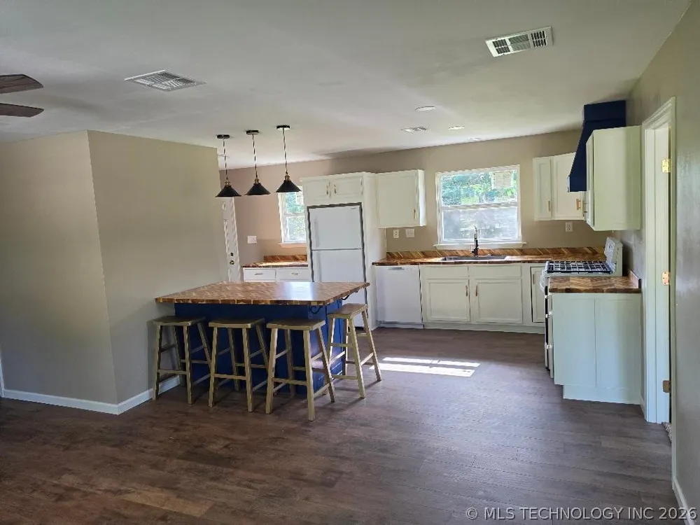 108055 3730 ROAD Okemah, OK 74859