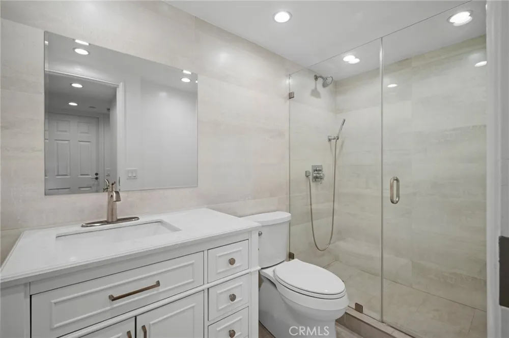 343 Pioneer Drive #1703 Glendale, CA 91203