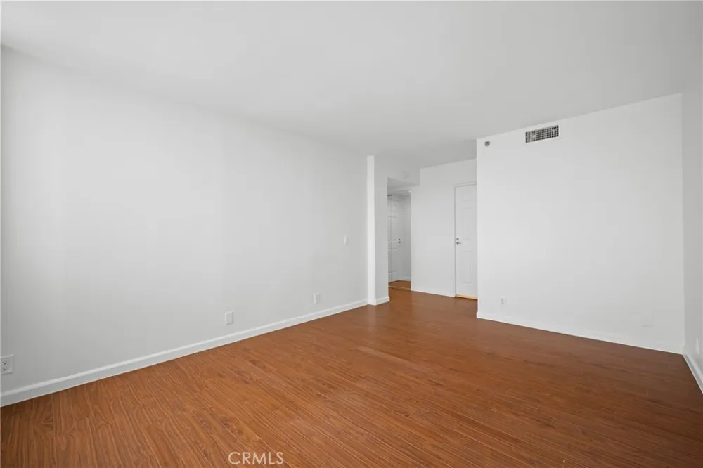 343 Pioneer Drive #1703 Glendale, CA 91203
