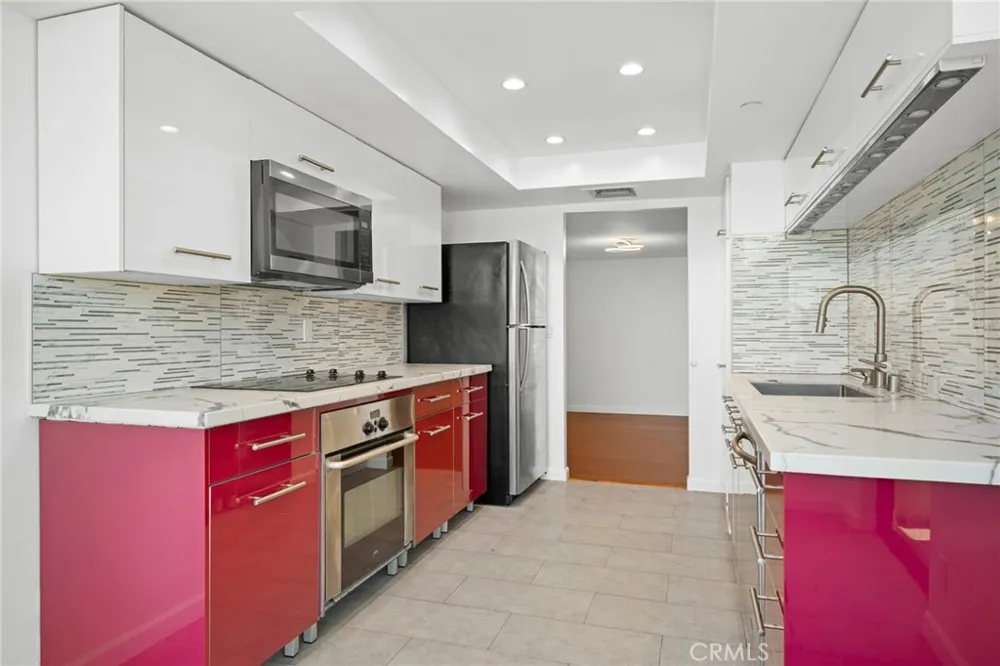 343 Pioneer Drive #1703 Glendale, CA 91203