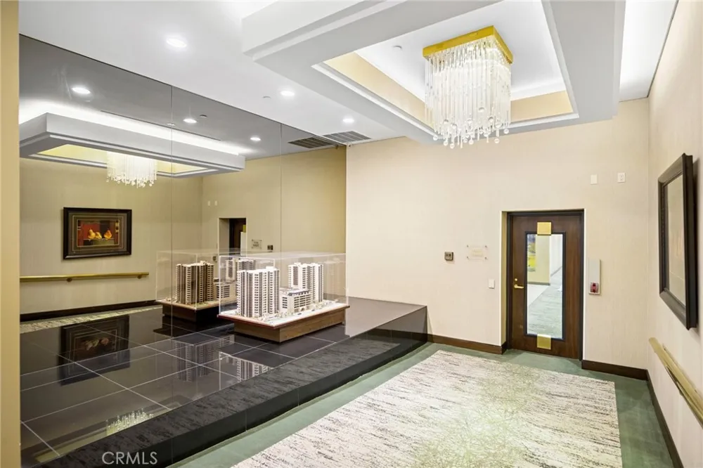 343 Pioneer Drive #1703 Glendale, CA 91203