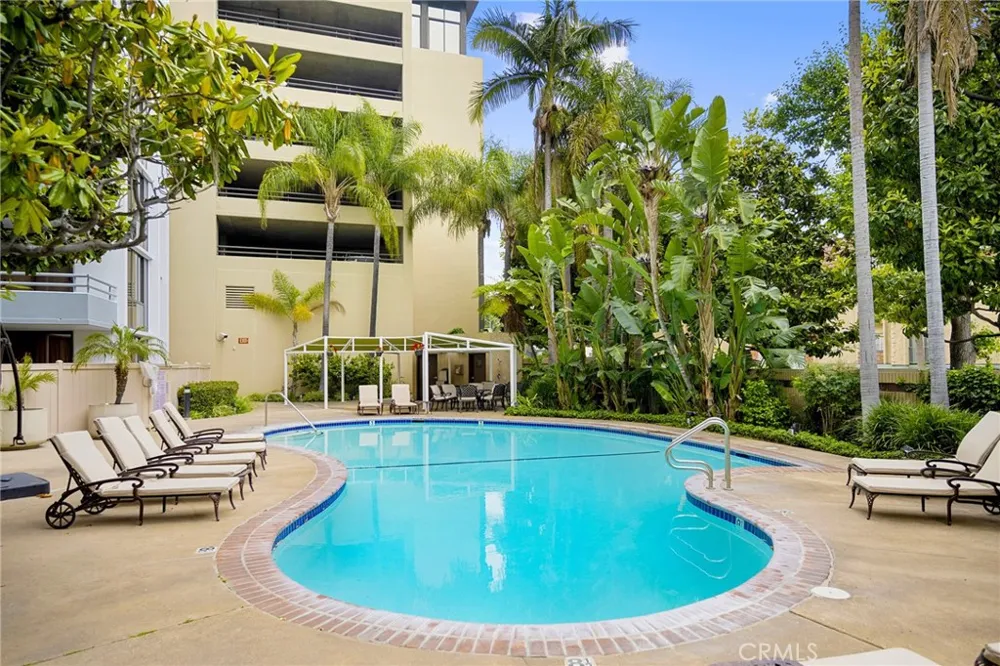 343 Pioneer Drive #1703 Glendale, CA 91203