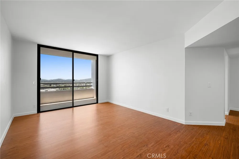 343 Pioneer Drive #1703 Glendale, CA 91203
