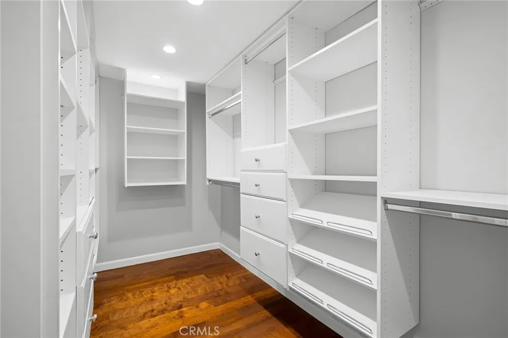 343 Pioneer Drive #1703 Glendale, CA 91203