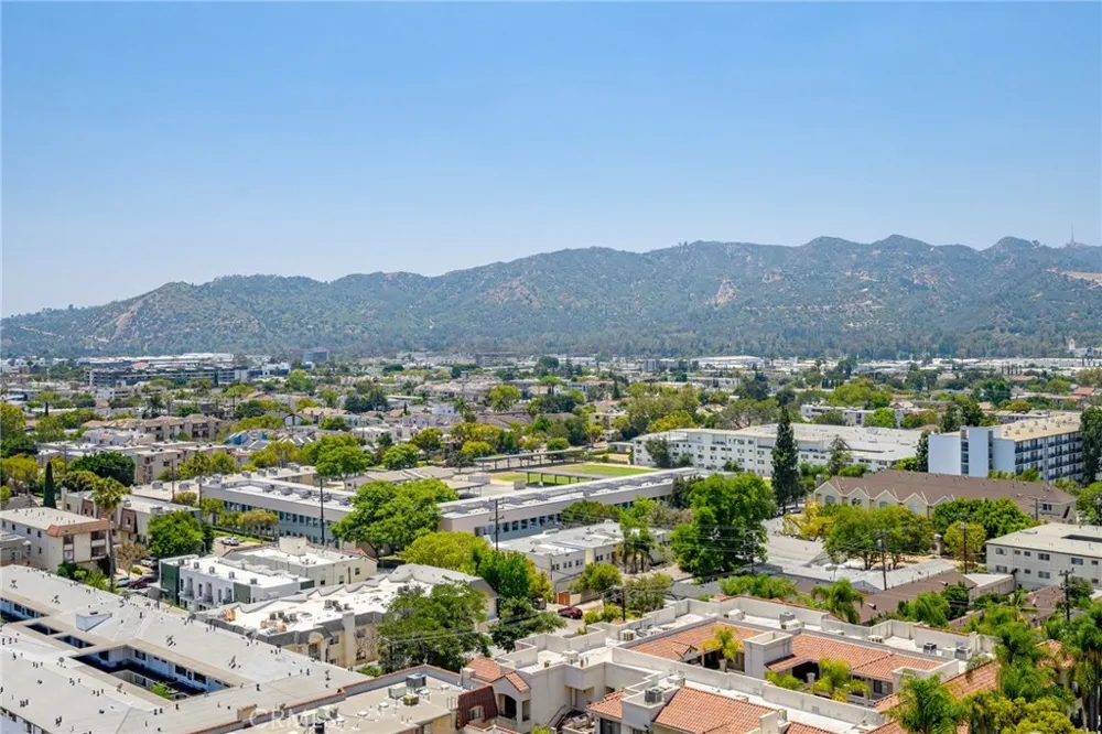 343 Pioneer Drive #1703 Glendale, CA 91203