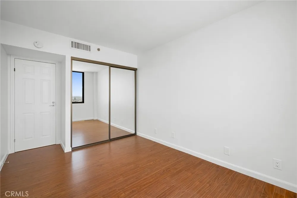 343 Pioneer Drive #1703 Glendale, CA 91203