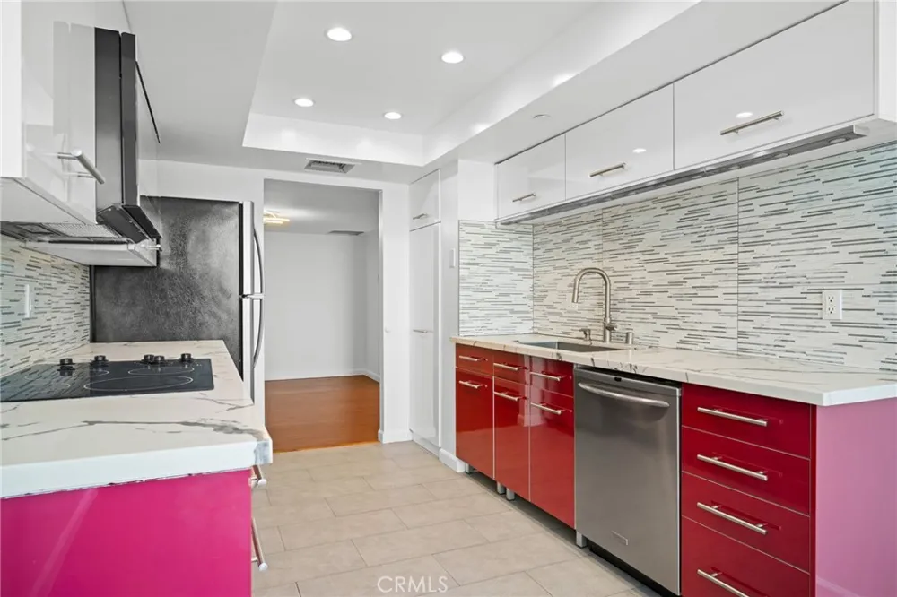 343 Pioneer Drive #1703 Glendale, CA 91203