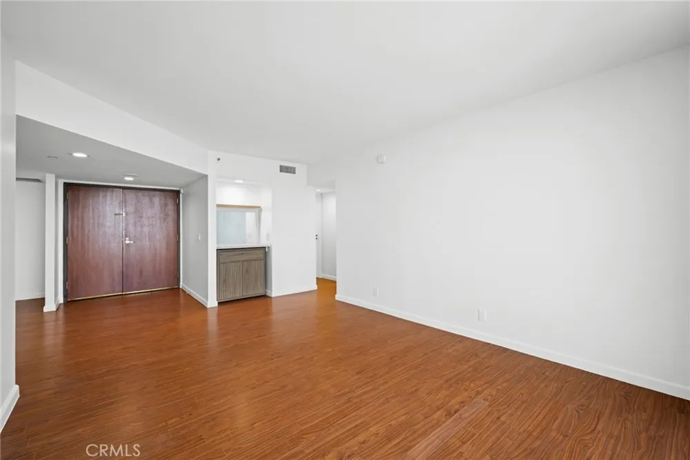 343 Pioneer Drive #1703 Glendale, CA 91203