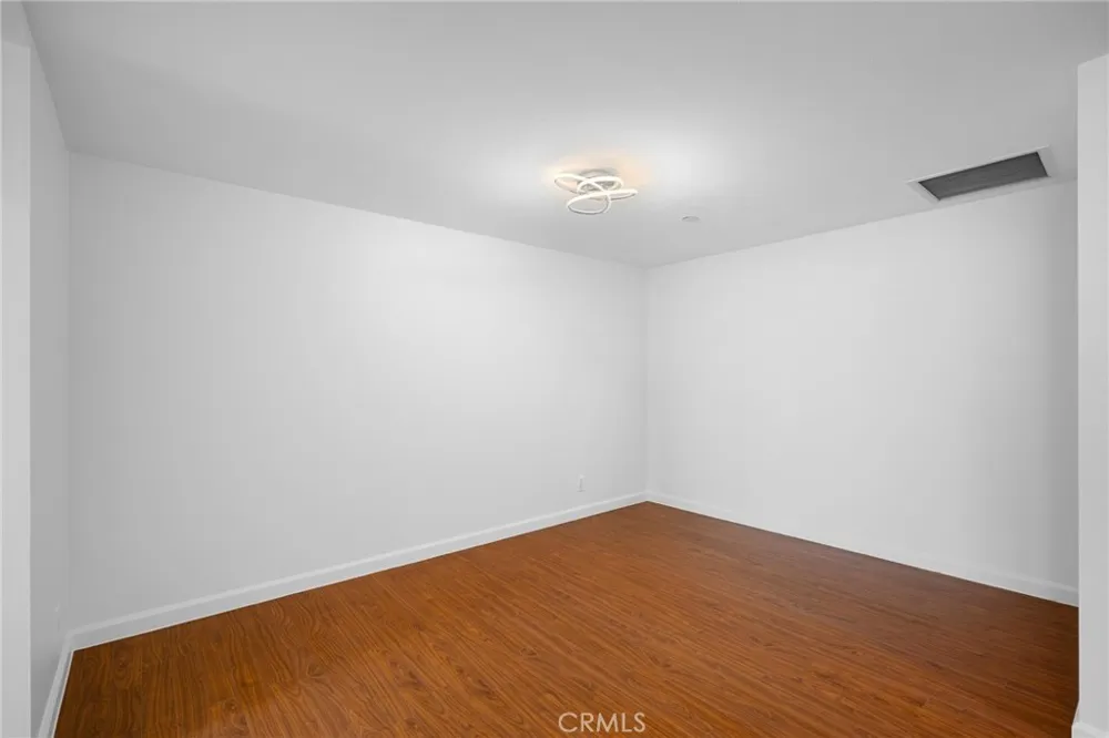 343 Pioneer Drive #1703 Glendale, CA 91203