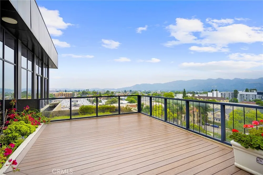 343 Pioneer Drive #1703 Glendale, CA 91203
