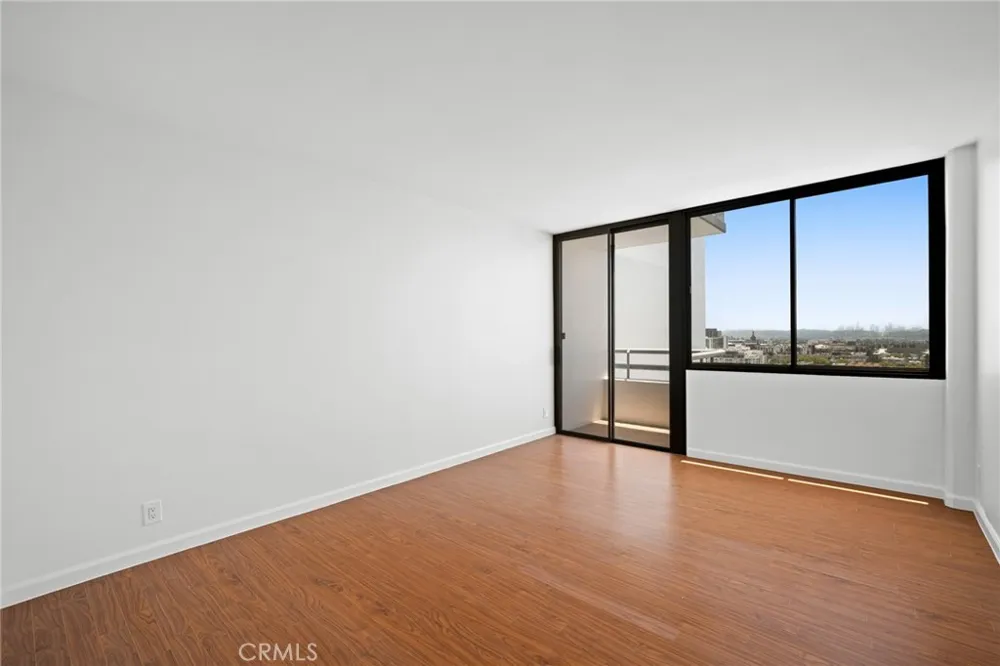 343 Pioneer Drive #1703 Glendale, CA 91203