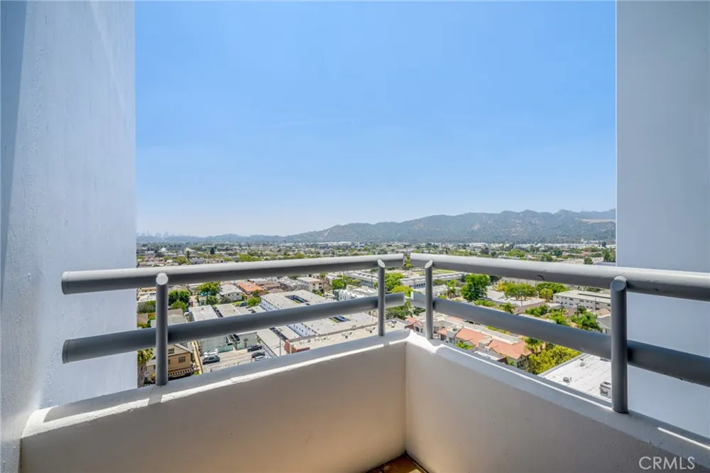 343 Pioneer Drive #1703 Glendale, CA 91203