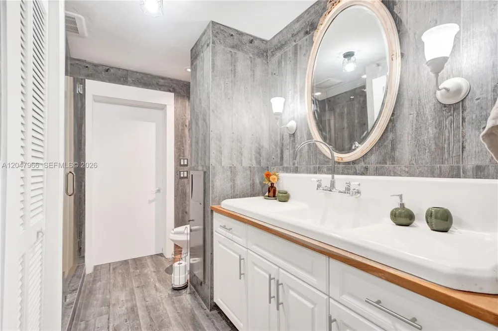 22421 SW 184th Ave Miami, FL 33170