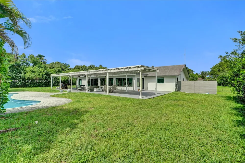 22421 SW 184th Ave Miami, FL 33170