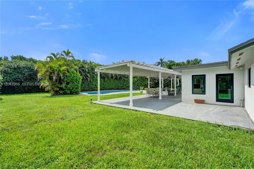 22421 SW 184th Ave Miami, FL 33170