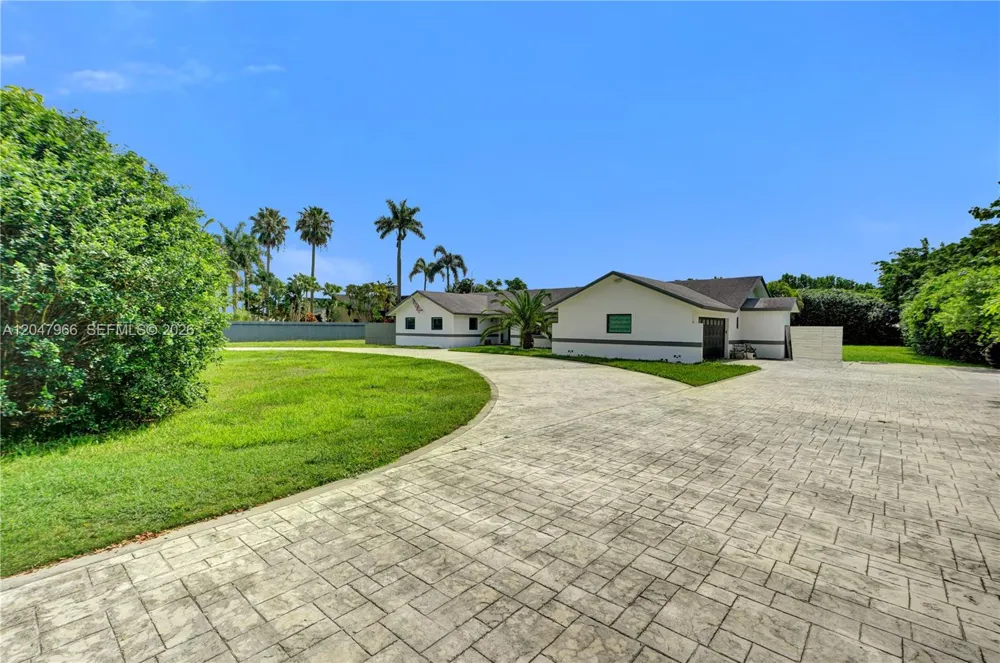 22421 SW 184th Ave Miami, FL 33170