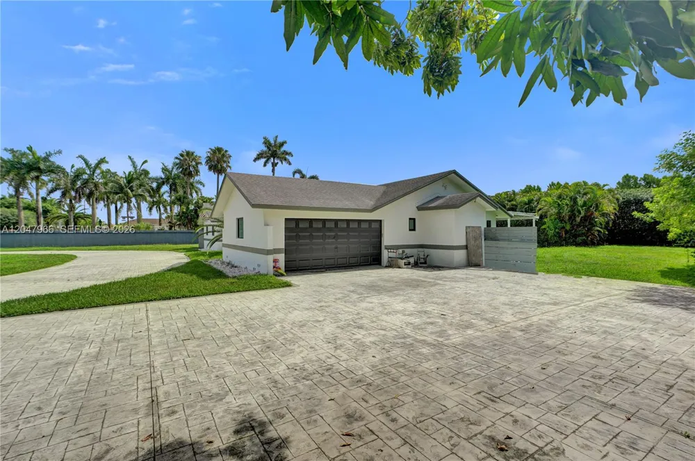22421 SW 184th Ave Miami, FL 33170