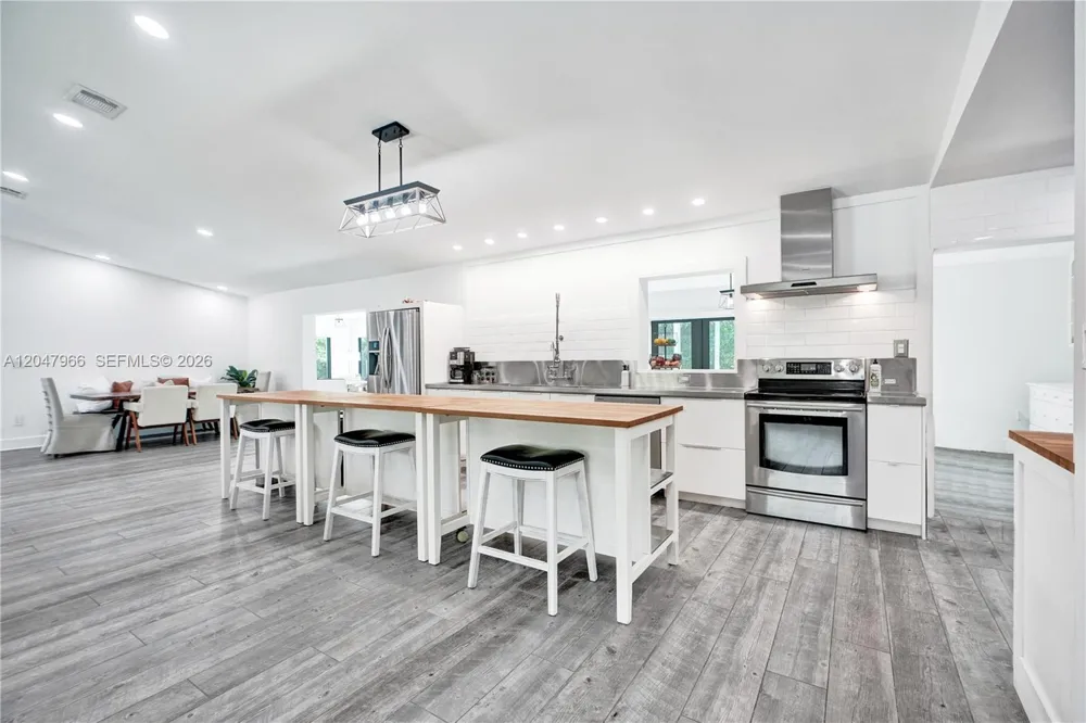 22421 SW 184th Ave Miami, FL 33170