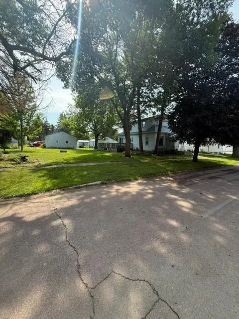 102 Grove Street Okabena, MN 56161