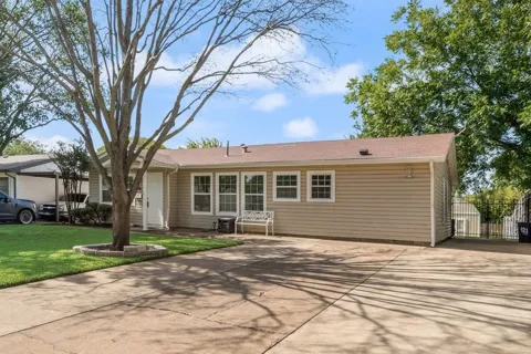 121 Dallas Drive