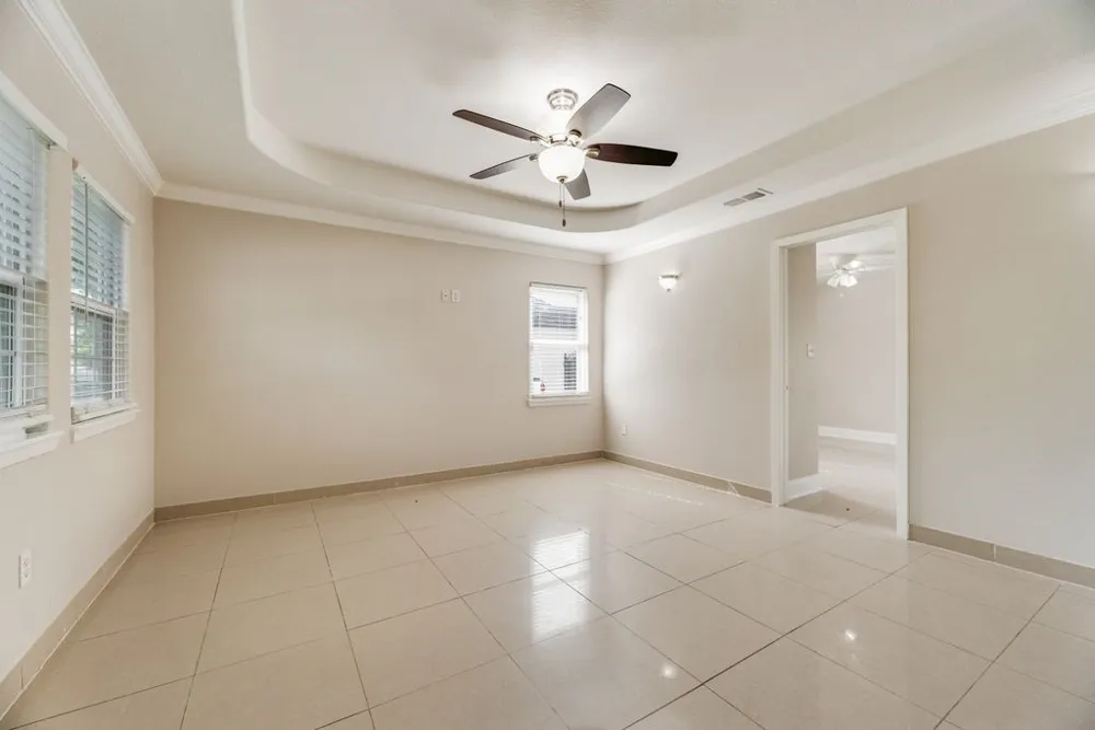 121 Dallas Drive Euless, TX 76039