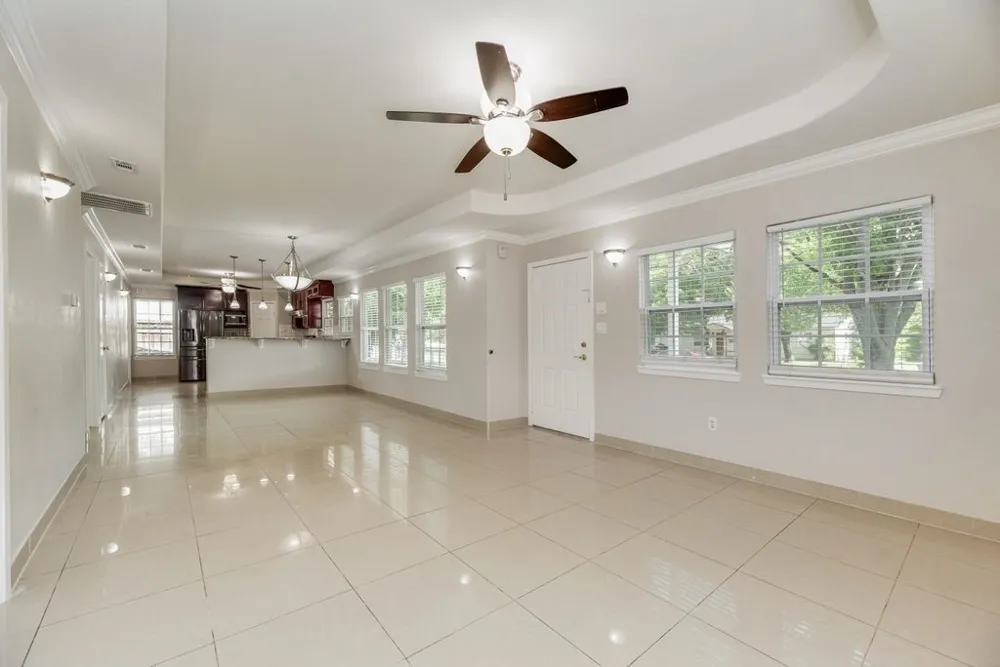 121 Dallas Drive Euless, TX 76039
