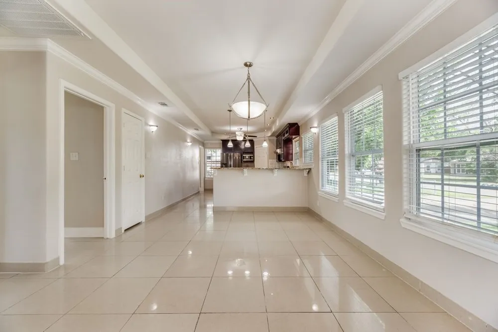 121 Dallas Drive Euless, TX 76039