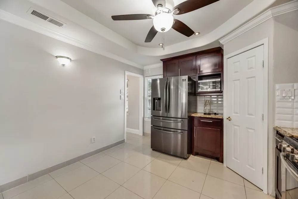 121 Dallas Drive Euless, TX 76039