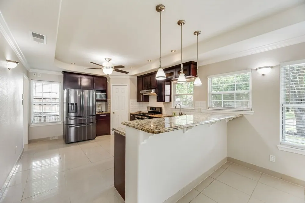 121 Dallas Drive Euless, TX 76039