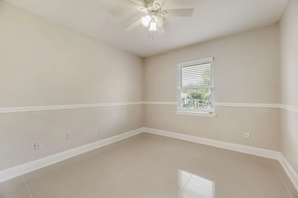 121 Dallas Drive Euless, TX 76039