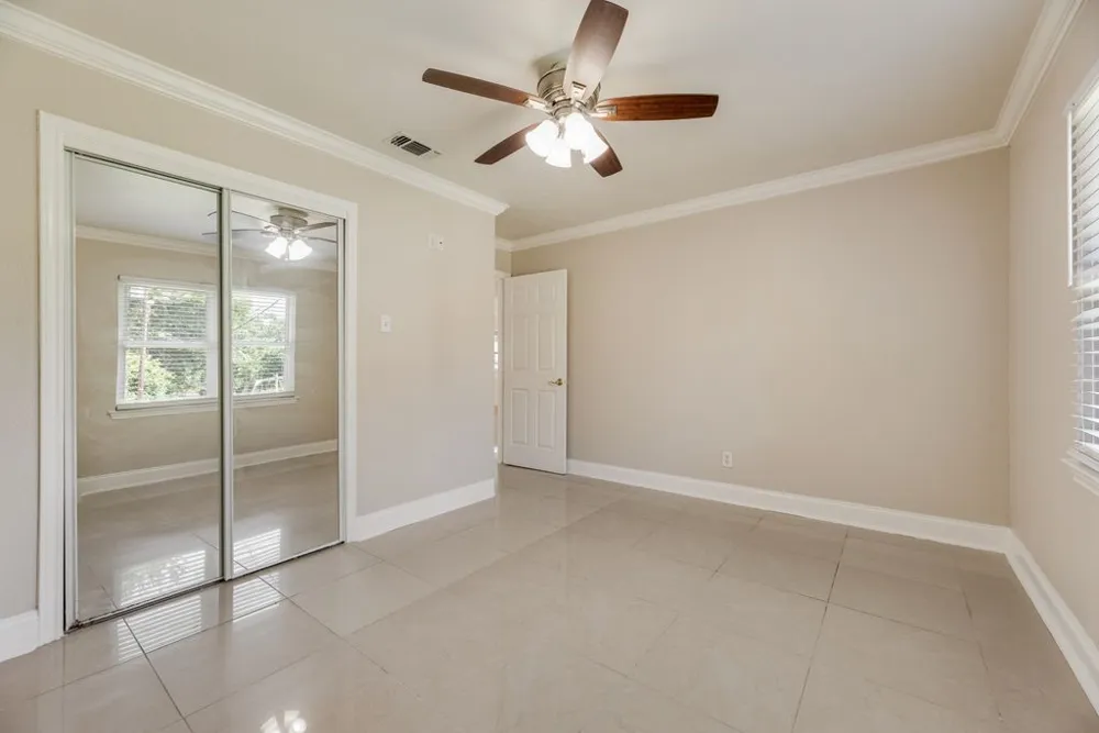 121 Dallas Drive Euless, TX 76039