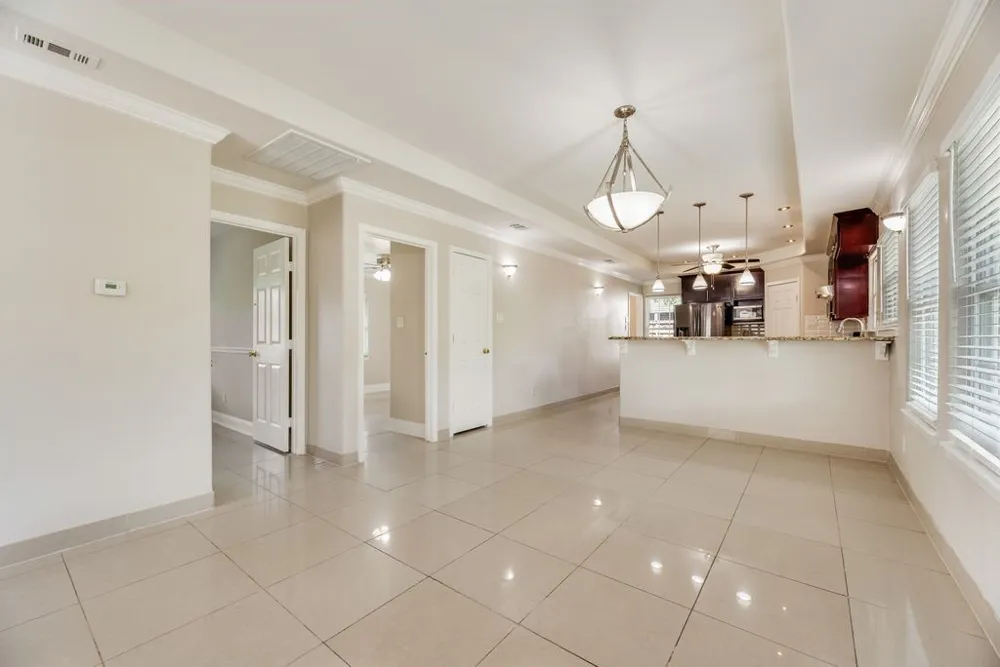 121 Dallas Drive Euless, TX 76039