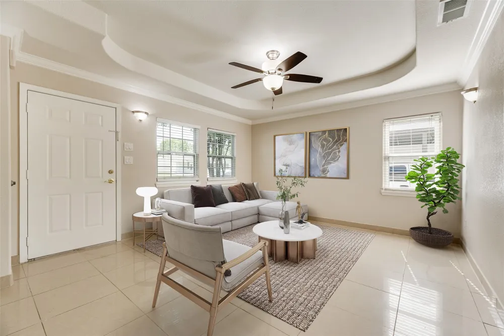 121 Dallas Drive Euless, TX 76039